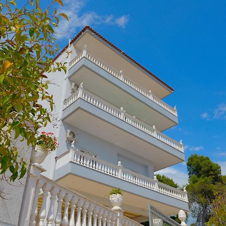 Vila Marina Apartments Sarandë Buitenkant foto
