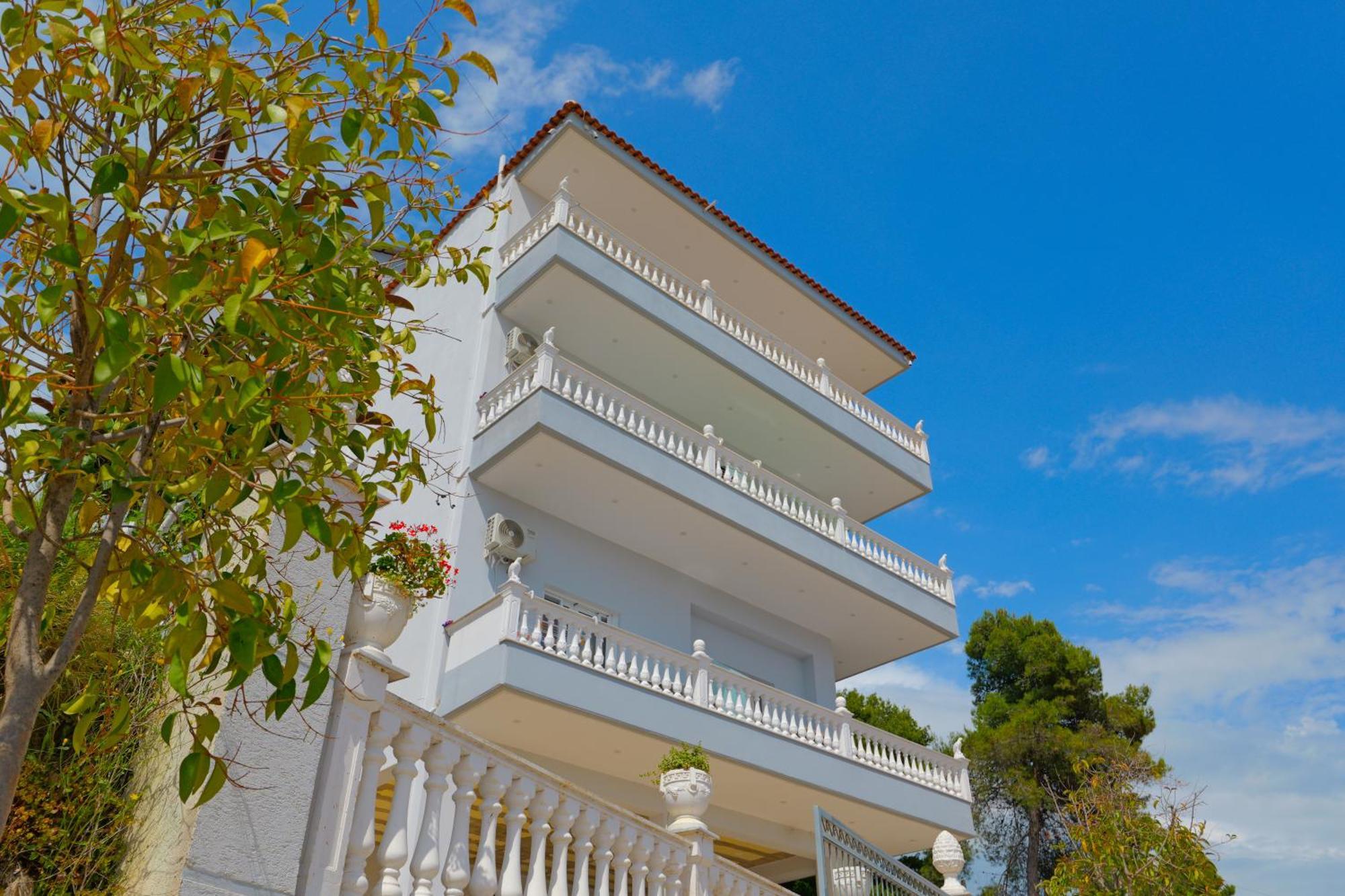Vila Marina Apartments Sarandë Buitenkant foto
