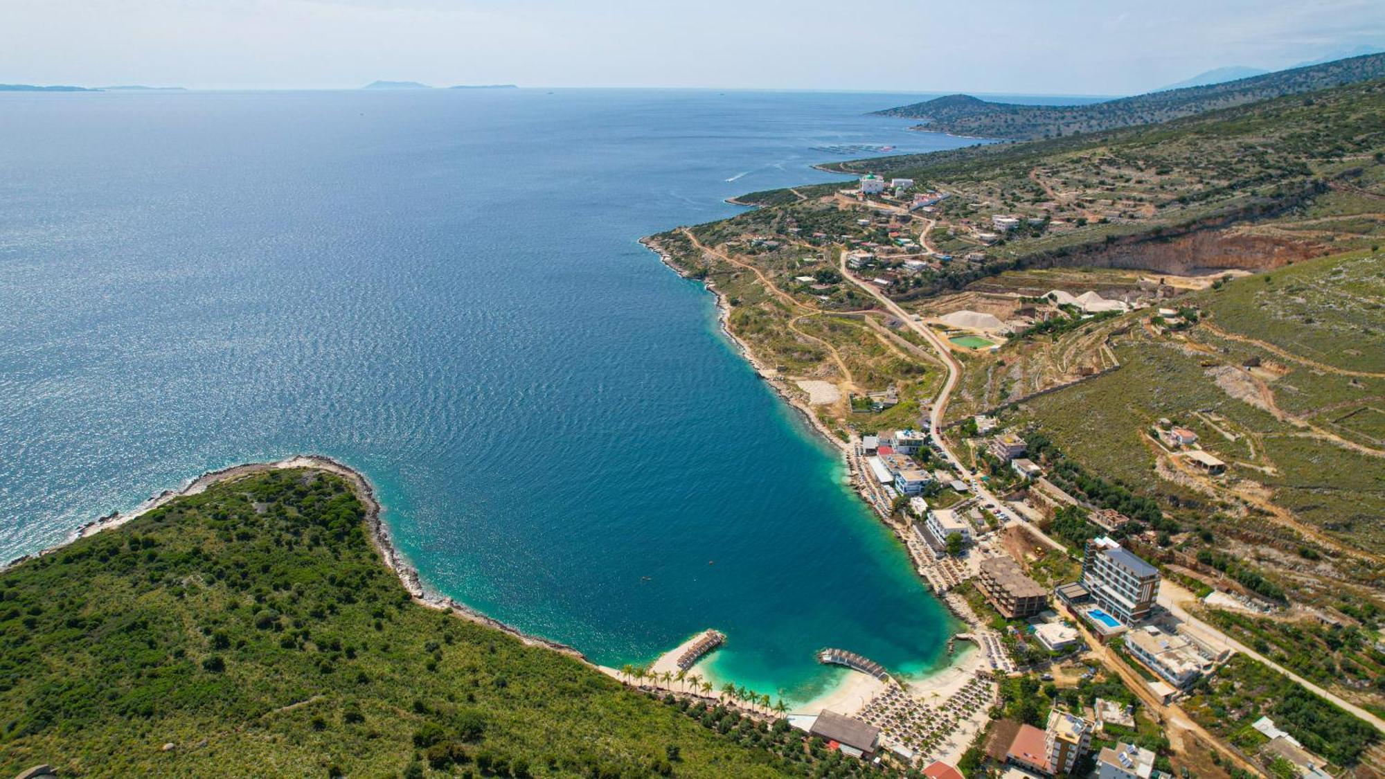 Vila Marina Apartments Sarandë Buitenkant foto