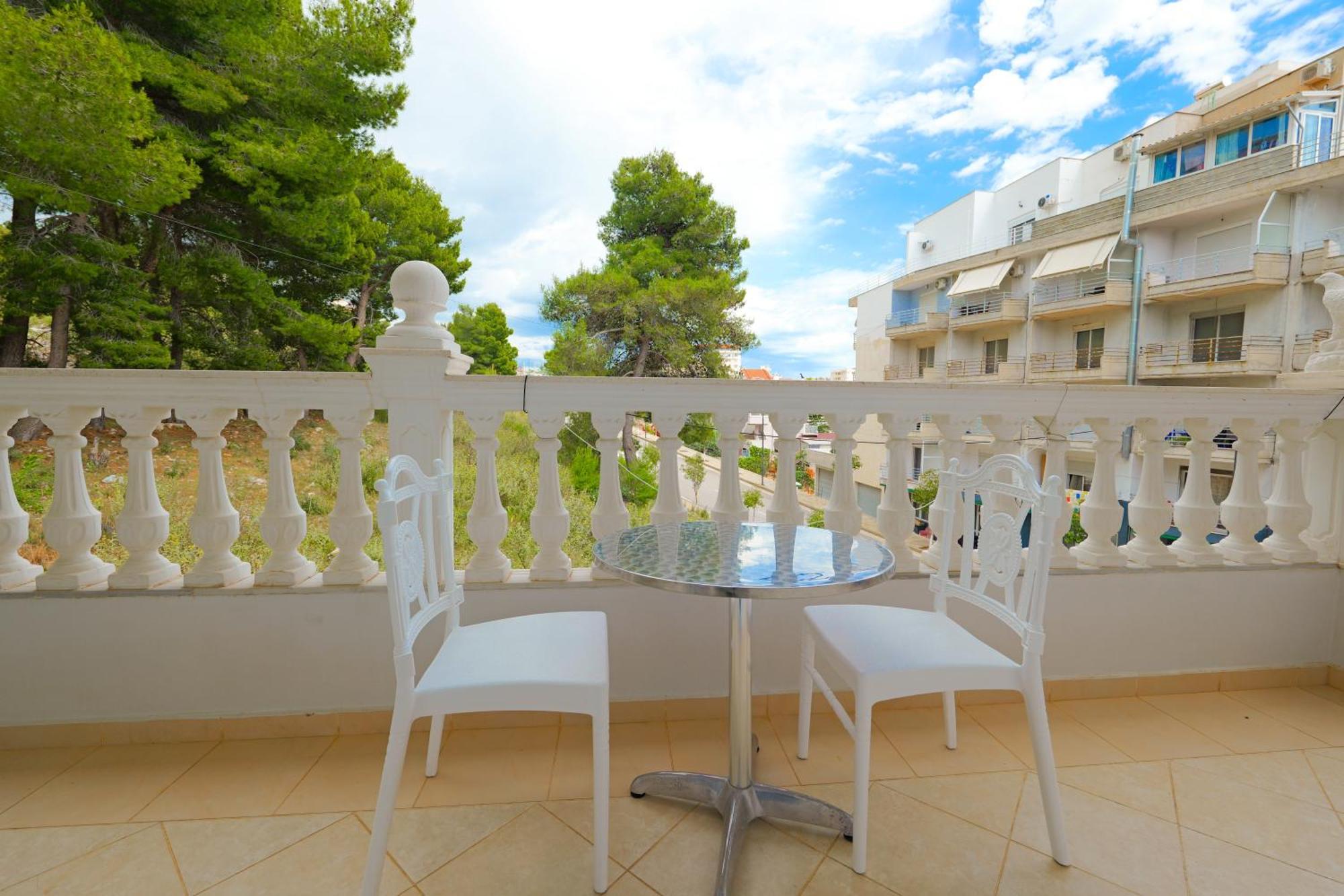 Vila Marina Apartments Sarandë Buitenkant foto