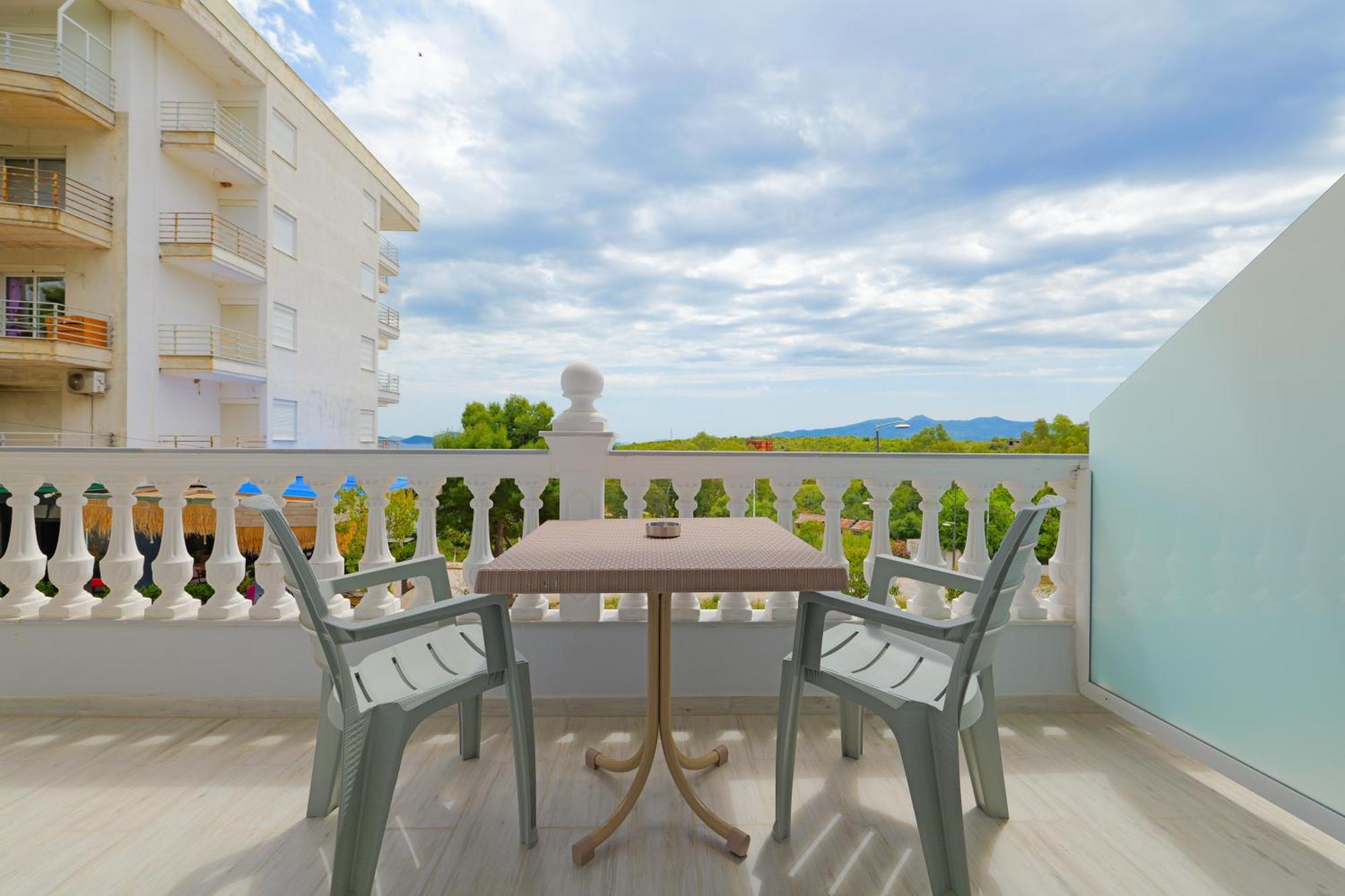 Vila Marina Apartments Sarandë Buitenkant foto