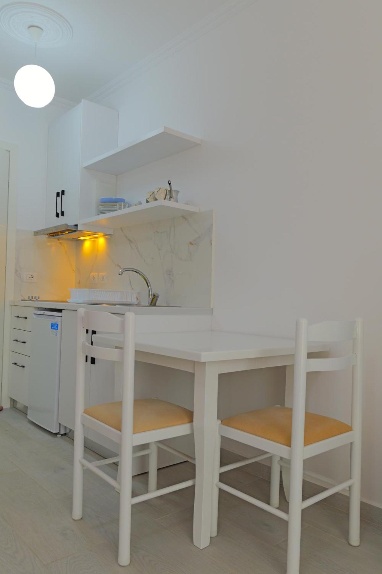 Vila Marina Apartments Sarandë Buitenkant foto