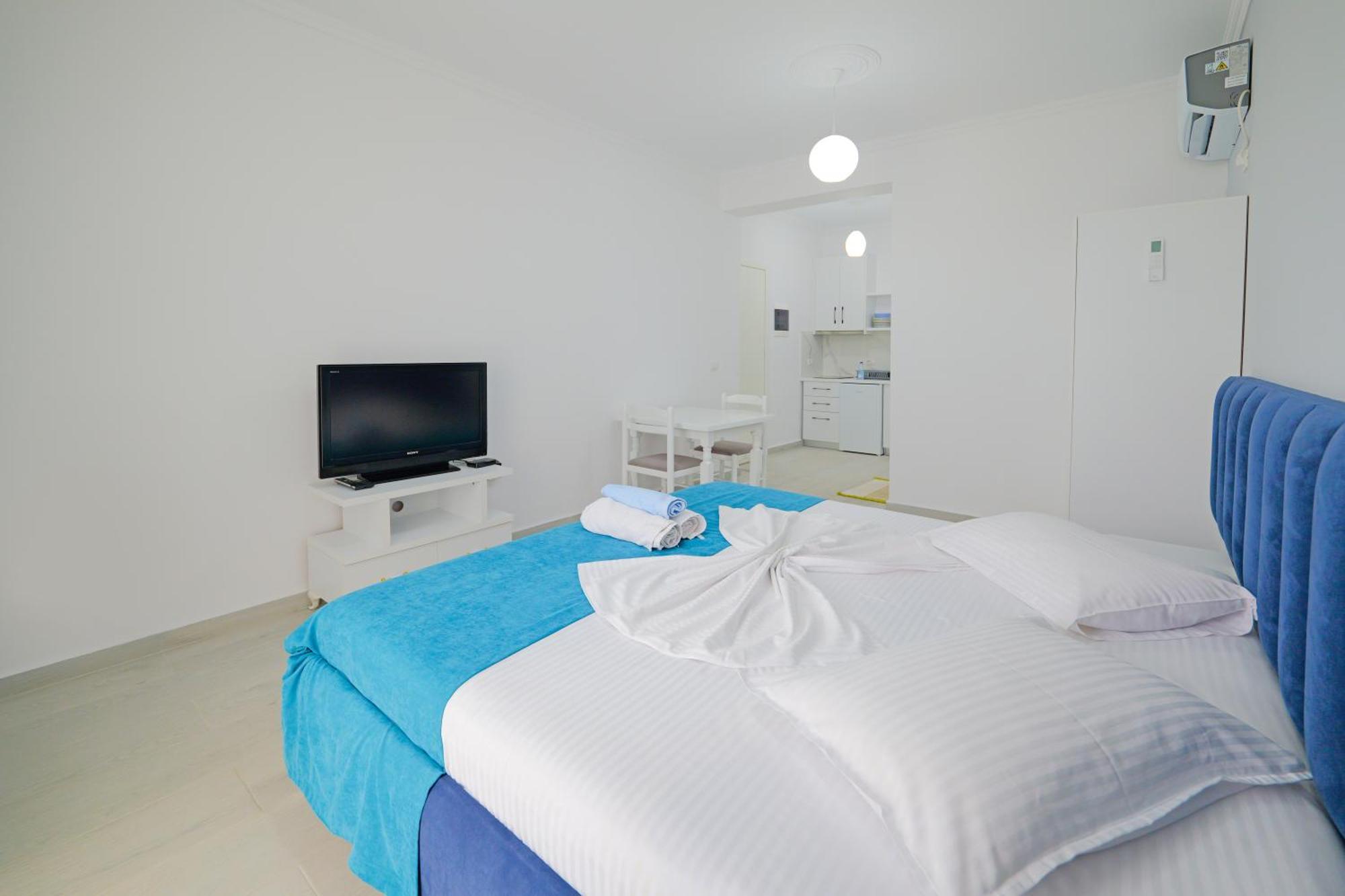Vila Marina Apartments Sarandë Buitenkant foto